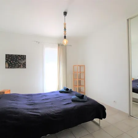 Hyeres-charmante Piscine 5mn Plages Parking-wifi