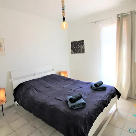 Hyeres-charmante Piscine 5mn Plages Parking-wifi Hyeres