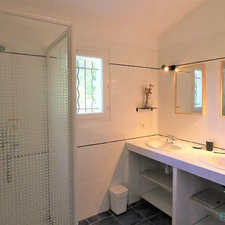 Villa Hyeres-charmante Piscine 5mn Plages Parking-wifi