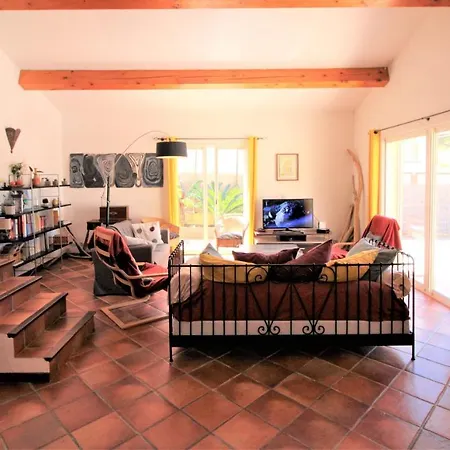 Villa Hyeres-charmante Piscine 5mn Plages Parking-wifi Hyeres